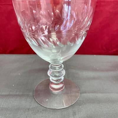 Nobility by Dincan & Miller 8 wine glasses