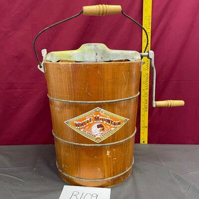 White mountain ice cream freezer