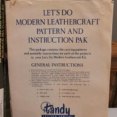Lot 128: Vintage TANDY Modern Leathercraft Beginners Kit