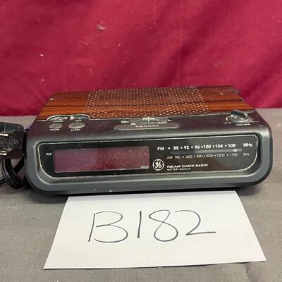 GE   FM/AM clock radio