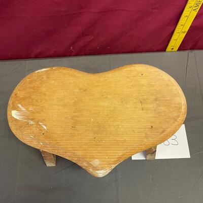 Heart bench and tissue box