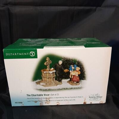 LOT 8 DEPARTMENT 56 STEEPLECHASE, CHARITABLE VICAR, AND SNOWMAN STREET LIGHTS