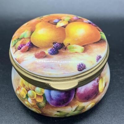 2 Vintage Trinket Pill Boxes English AVONDALE Fine BONE CHINA - 2.5â€ wide x 1â€ high
