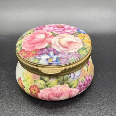 2 Vintage Trinket Pill Boxes English AVONDALE Fine BONE CHINA - 2.5â€ wide x 1â€ high