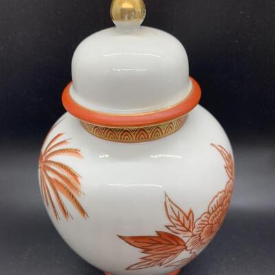 3 Japanese Pieces Jar & 2 Vases - various sizes