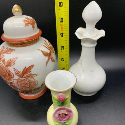 3 Japanese Pieces Jar & 2 Vases - various sizes
