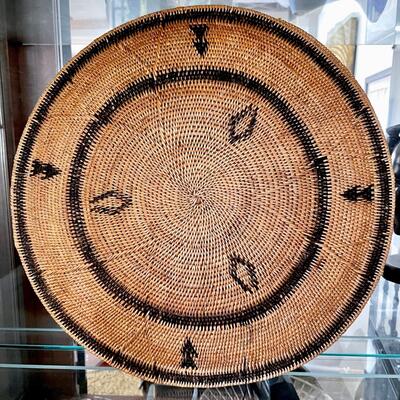 LOT 25   AFRICAN WEDDING BASKET PLATTER SHALLOW BOWL