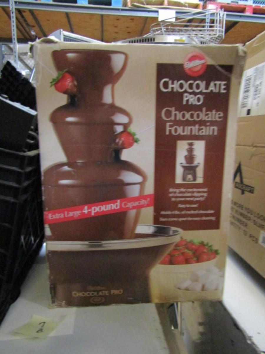 Wilton Chocolate Pro Fountain 4 Pound Capacity (80)