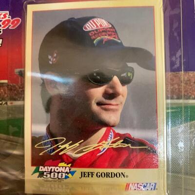 NASCAR Jeff Gordon / Dupont Pepsi 400 @ Daytona Bobblehead 6.5” tall approx & 1998 Winner’s Circle Diecast Car Speedweeks 99 Series
