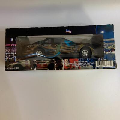 DT Racing 1/24 scale free wheeling action car 7â€ approx