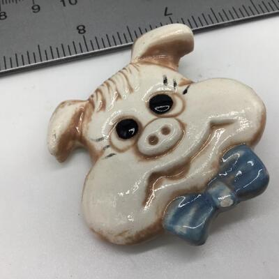Ceramic pig Pin