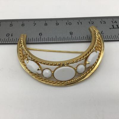Large Faux Stone Brooch