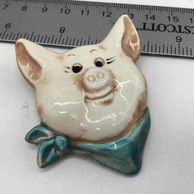 Vintage Ceramic pig Brooch