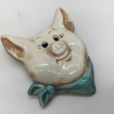 Vintage Ceramic pig Brooch