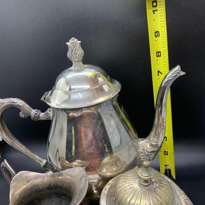 Vintage Silver Plated Tea Set with F. B. Rogers Pot, creamer, sugar and tray - See pics