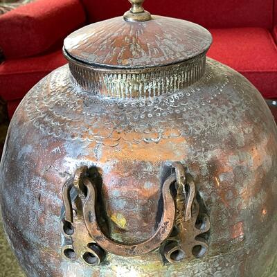 LOT 36  LARGE COPPER CLAD STORAGE/COOKING VESSEL W/LID BRASS FINIAL