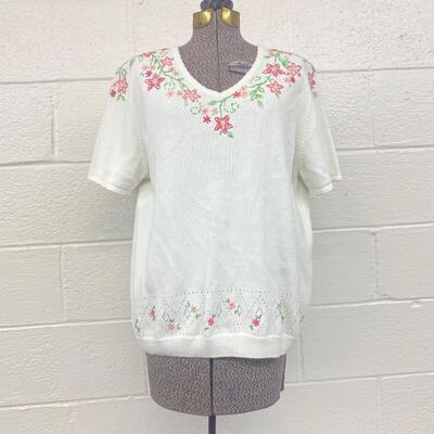 ALFRED DUNNER - DETAILED WOMENâ€™S TOP - SIZE MEDIUM