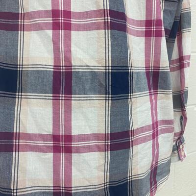 ST. JOHNâ€™S BAY - WOMENâ€™S FLANNEL TOP - SIZE L
