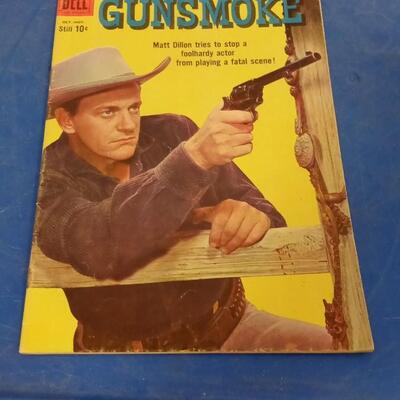 LOT 61   OLD GUNSMOKE COMIC BOOK