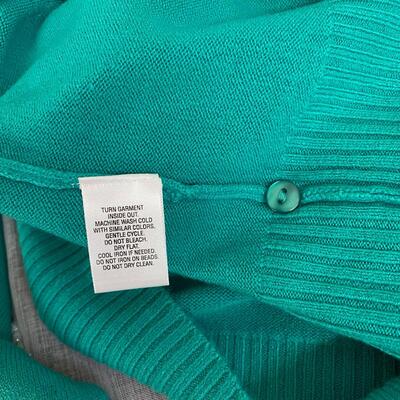 NWT - CLASSIC ELEMENTS - DETAILED BUTTON UP WOMENâ€™S CARDIGAN - SIZE XL