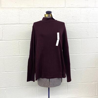 NWT - CROFT & BORROW - CLASSIC WOMENâ€™S TOP - SIZE L