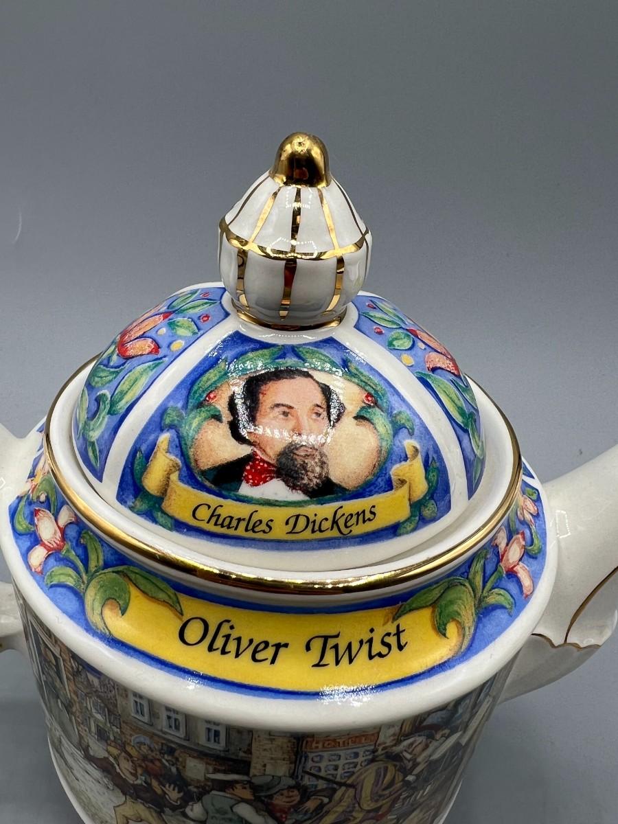 Retro James Sadler Classic Collection England Charles Dickens Oliver