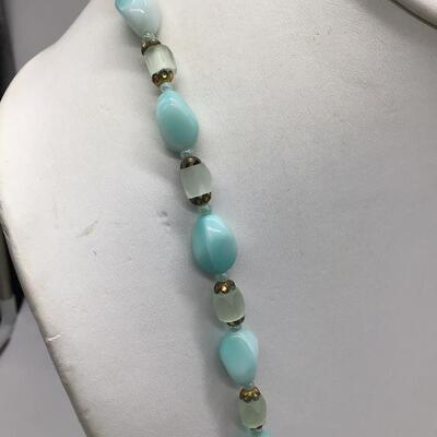 Beautiful Vintage Glass Necklace
