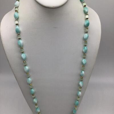 Beautiful Vintage Glass Necklace