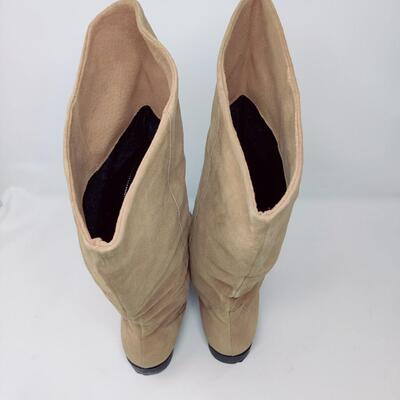 JACK SPRAT WOMEN'S SUEDE BOOTS SIZE 10