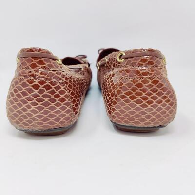 ISAAC MIZRAHI LIVE! WOMEN'S BROWN TEXTURED LEATHER FLATS SIZE 10 M