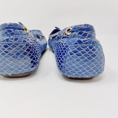 ISAAC MIZRAHI LIVE! WOMEN'S BLUE LEATHER FLATS SIZE 10 M