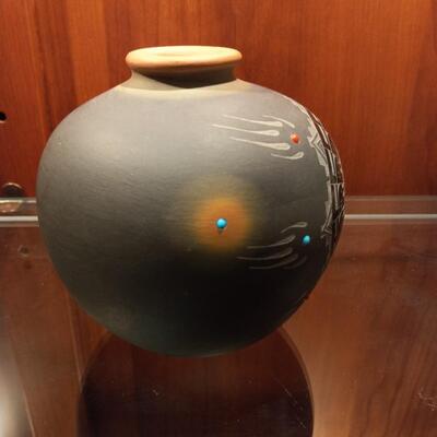 Santa Clara Pot By Ron Suazo