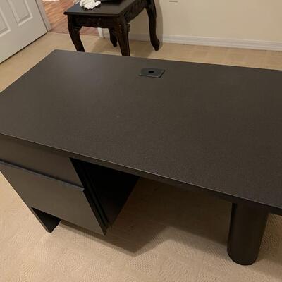 2 Drawer desk with keys.