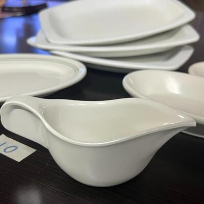 Kitchen dishes and accessories