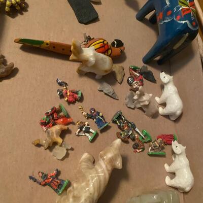 1B10 animals and other items, stone, ceramic Ect