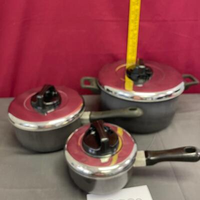 3 pc t-fal sauce pans