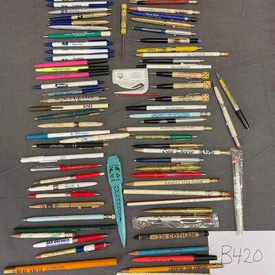 Memorabilia pens and pencils set 2