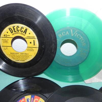 VINTAGE CHILDRENS SONGS ON 45 LP'S