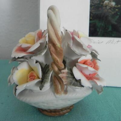 SIGNED PHOTO AND PORCELIAN FLOWERS