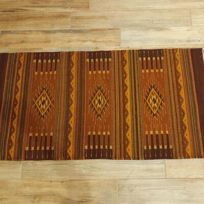 Navajo Diamond Design Fringe Wool Rug