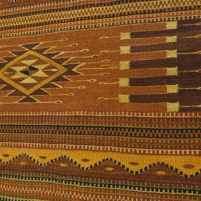 Navajo Diamond Design Fringe Wool Rug