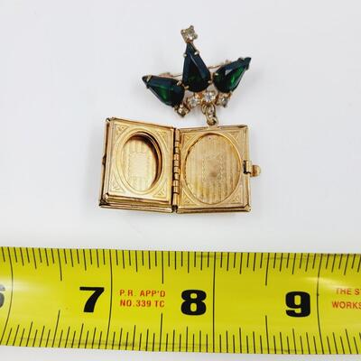 BEAUTIFUL VINTAGE "WIFE" LOCKET - BROOCH