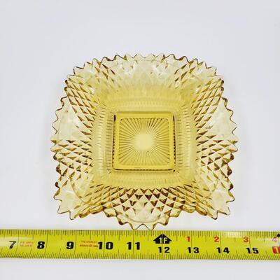 VINTAGE AMBER COLORED RUFFLED GLASS DISH