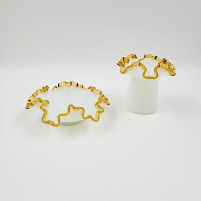 VINTAGE GOLD RUFFLED GLASS COLLECTABLES