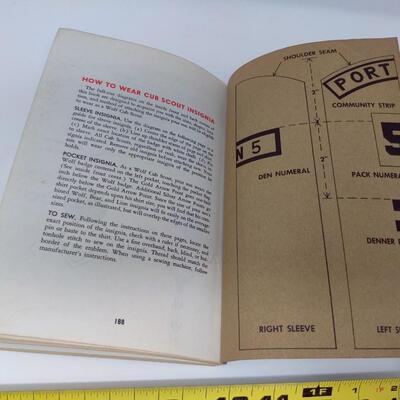 VINTAGE 1965 WOLF CUB SCOUT BOOK