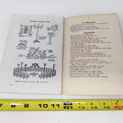 VINTAGE 1958 FUN AROUND THE CAMPFIRE - BOY SCOUTS OF AMERICA