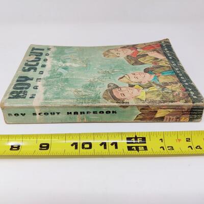 VINTAGE 1960'S BOY SCOUT HANDBOOK