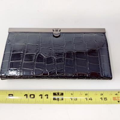 BLACK FAUX REPTILE PRINT CLASP WALLET