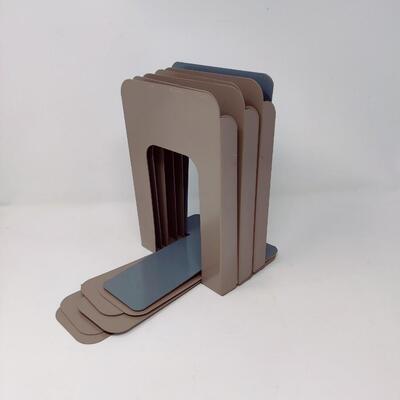 VINTAGE METAL BOOKENDS 6 PCS