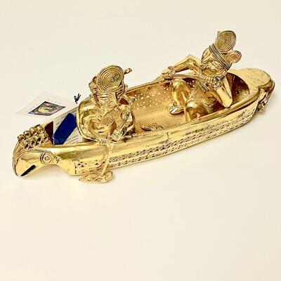 LOT 60  REPLICA QUIMBAYA METAL FISHERMAN'S CANOE COLOMBIA S.A.
